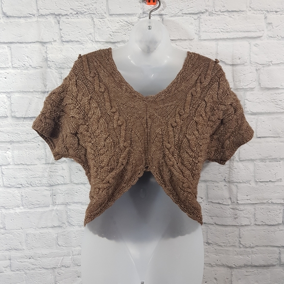 Sleeping On Snow Cable Knit Button Shrug - Picture 5 of 6